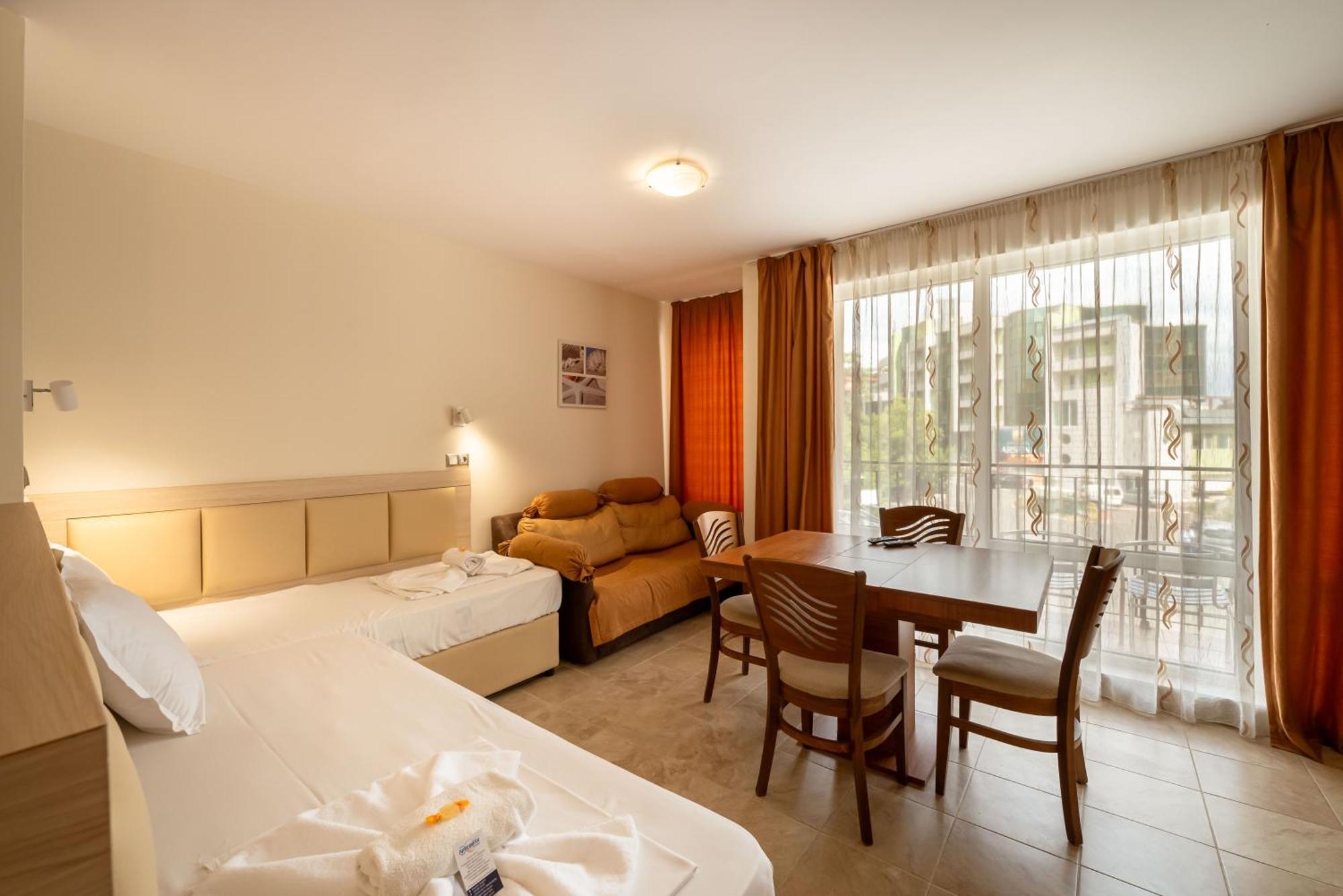 Perla Apartments ネセバル エクステリア 写真