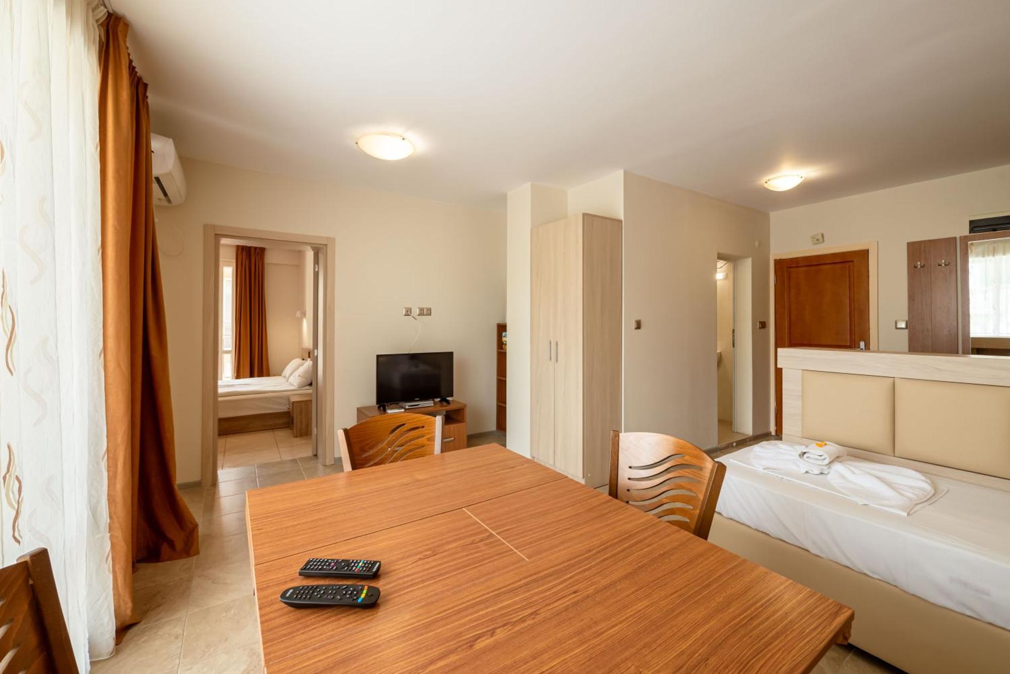 Perla Apartments ネセバル エクステリア 写真